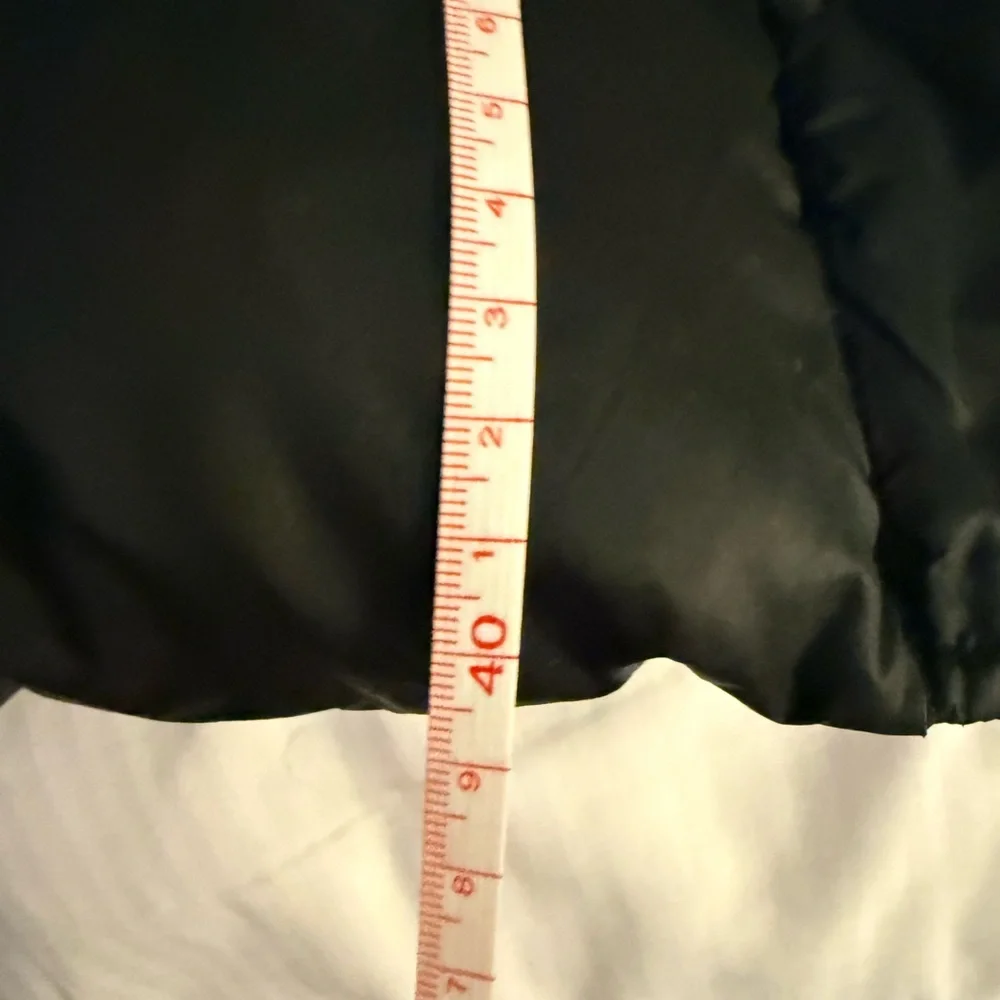 Talbots “long vest” puffer 10” side zips at hem pockets super warm black MEDIUM - Picture 4 of 5